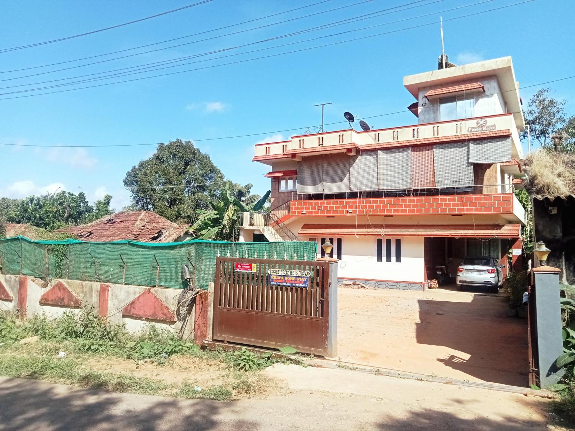 Eshwarkrupa Homestay Madikeri Extérieur photo