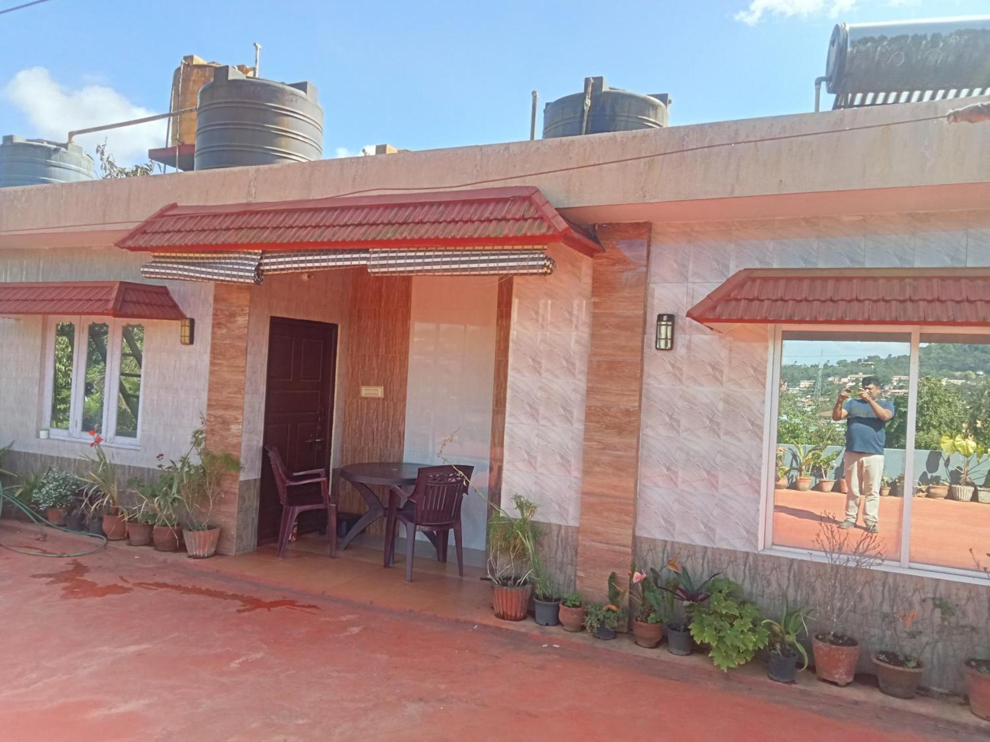 Eshwarkrupa Homestay Madikeri Extérieur photo