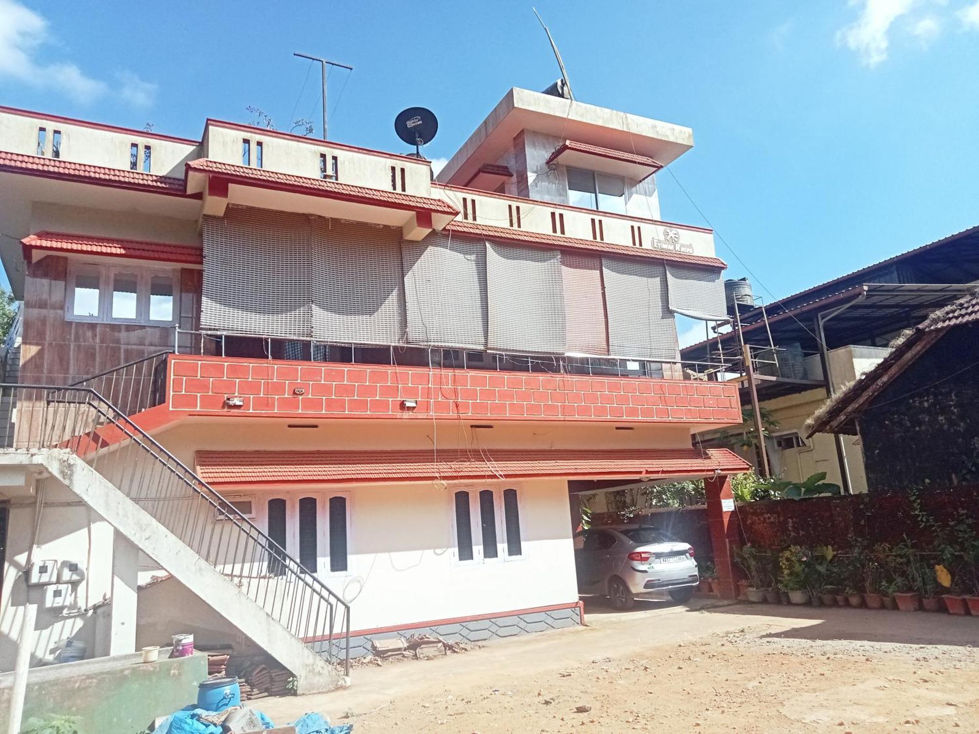 Eshwarkrupa Homestay Madikeri Extérieur photo
